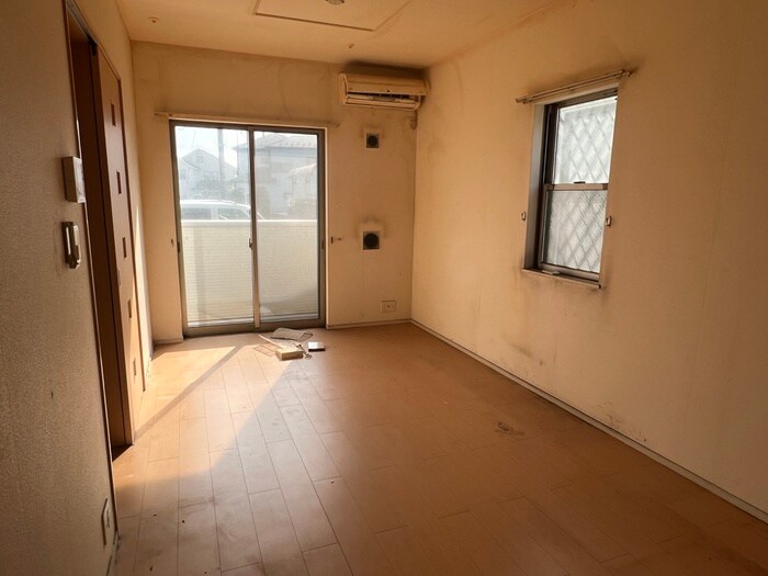 物件内観写真16　(室内からの展望)