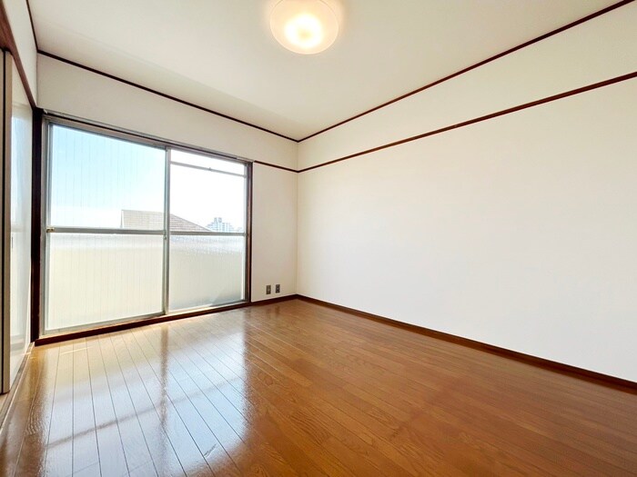 物件内観写真9　(居室)