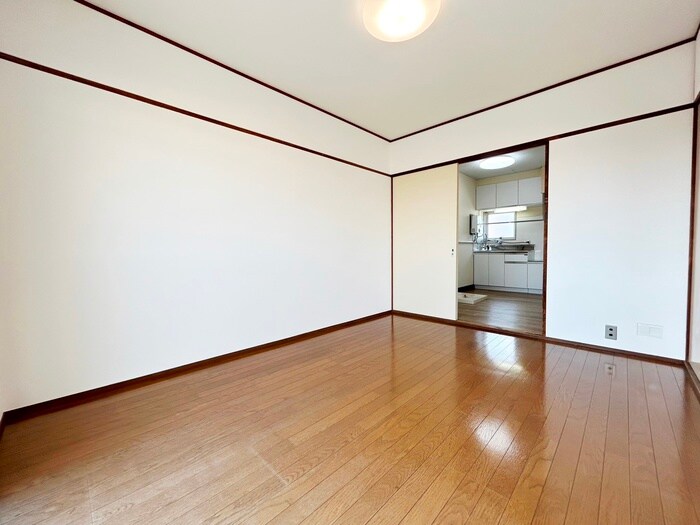 物件内観写真11　(居室)