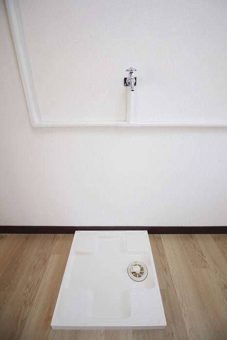 物件内観写真16　(洗濯機置場)