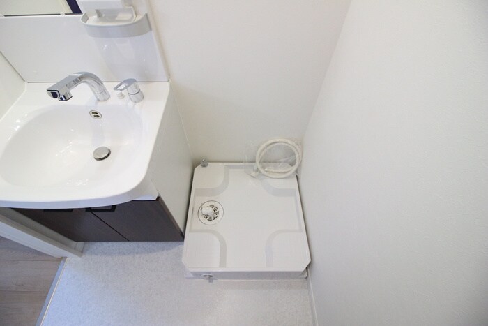 物件内観写真11　(洗濯機置場)