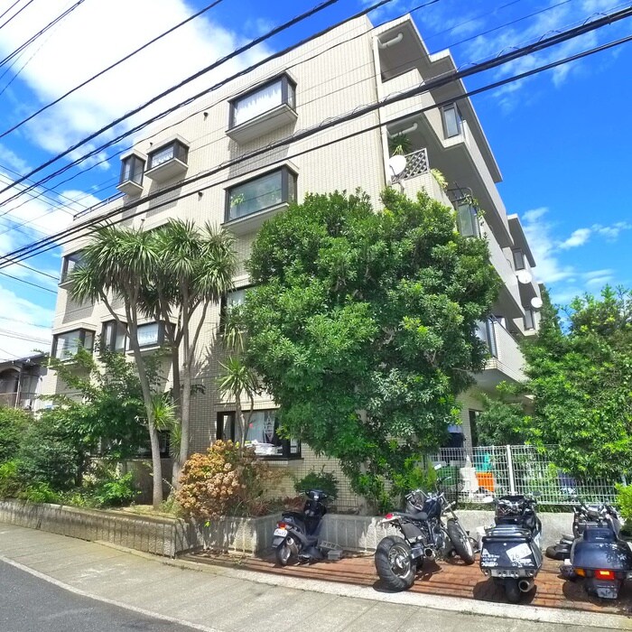 アゼリア２の駐輪場