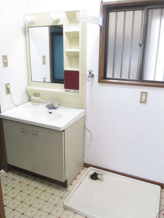 物件内観写真7　(洗面)