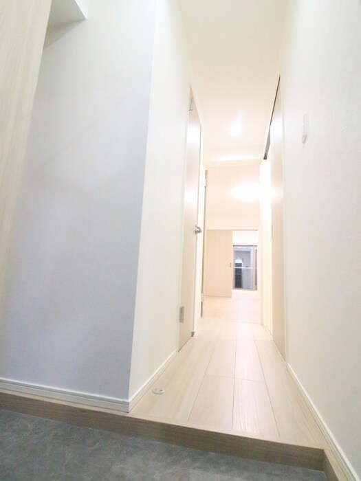 物件内観写真7　(玄関)