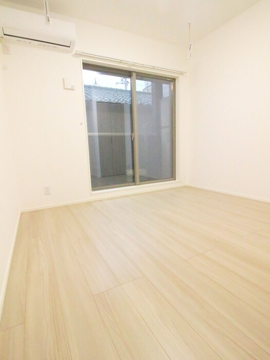 物件内観写真14　(室内からの展望)