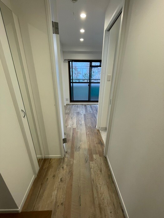 物件内観写真18　(廊下)