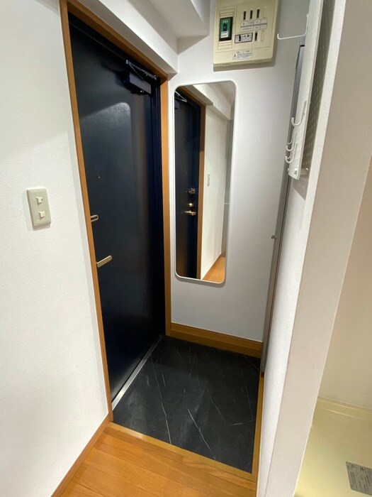 物件内観写真15　(玄関)
