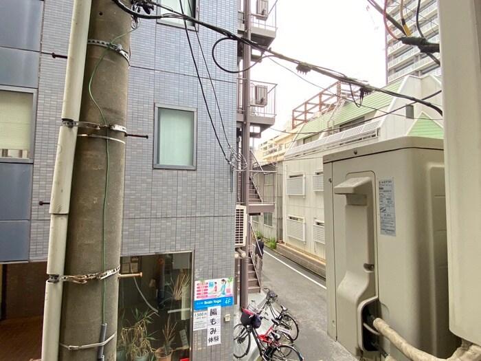 物件内観写真16　(室内からの展望)