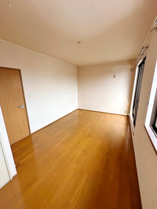 物件内観写真4　(居室)