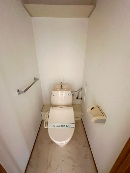 物件内観写真8　(トイレ)