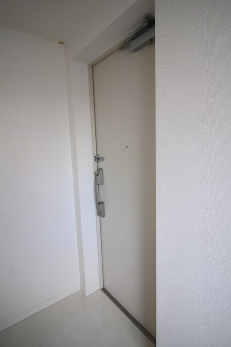 物件内観写真18　(玄関)