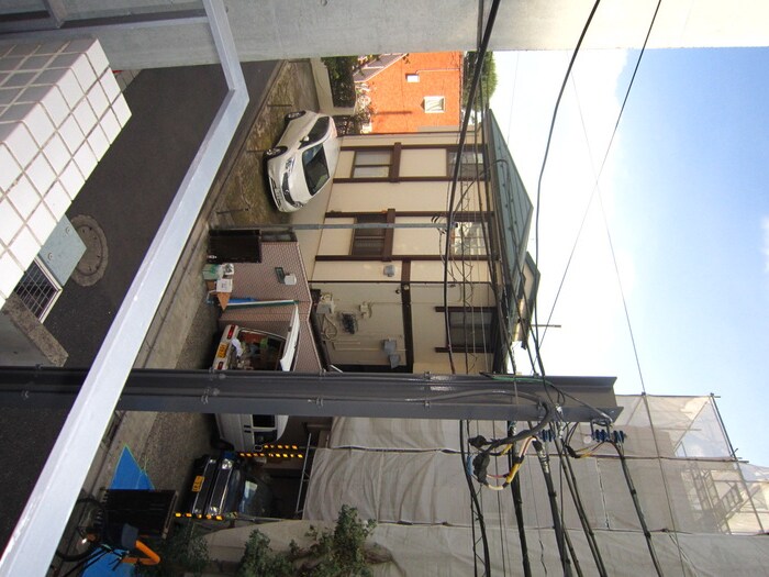 物件内観写真12　(室内からの展望)