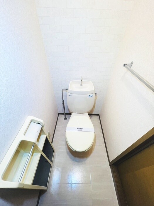 物件内観写真14　(トイレ)