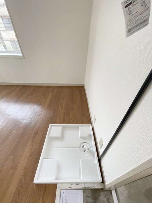 物件内観写真12　(洗濯機置場)