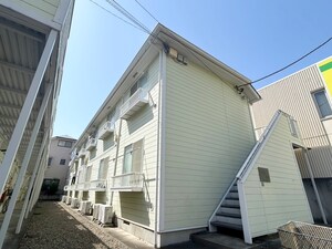 パラシオン泉B棟外観写真