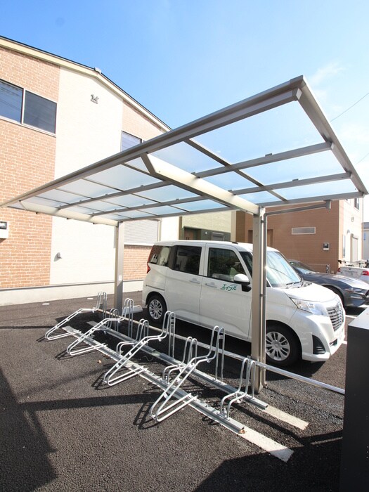 物件外観写真3　(駐輪場)