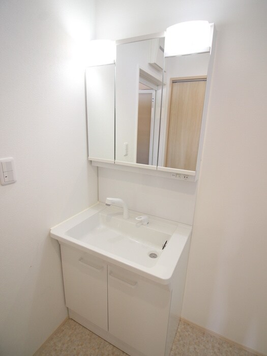 物件内観写真13　(バス／シャワールーム等)