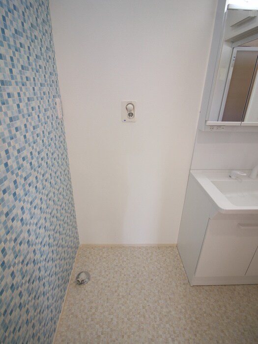 物件内観写真14　(洗濯機置場)