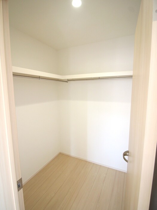 物件内観写真18　(収納)