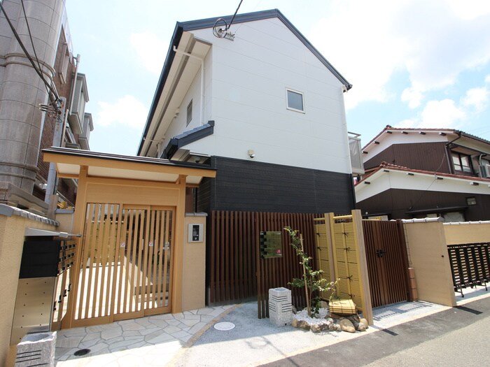 物件外観写真1　(外観写真)