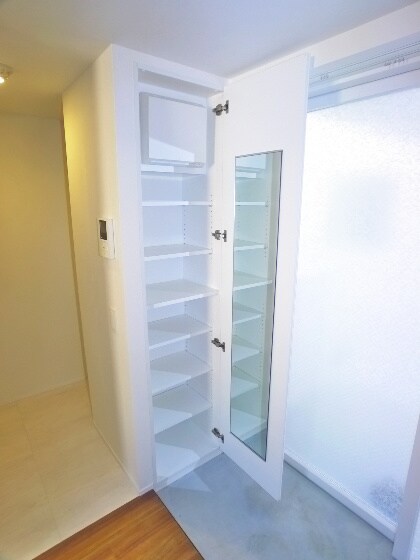 物件内観写真14　(靴箱)