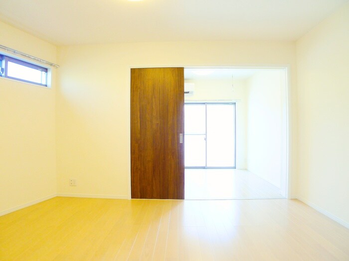 物件内観写真9　(居室)