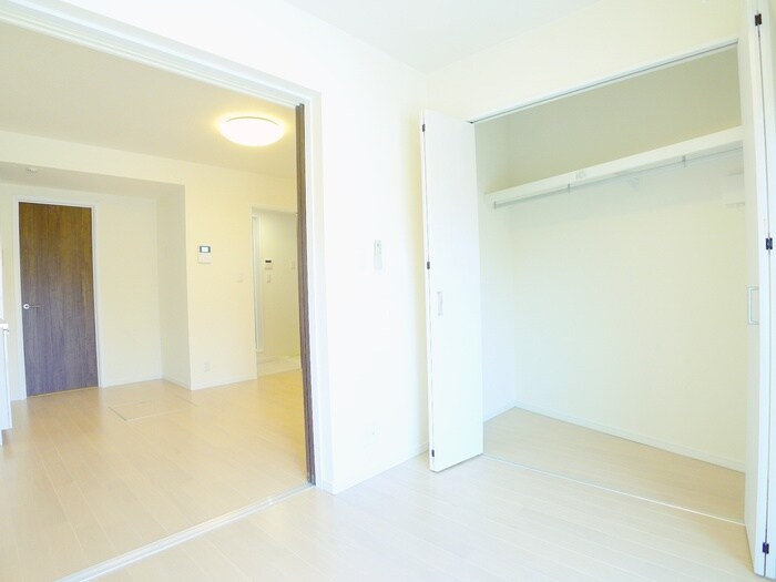 物件内観写真22　(居室)