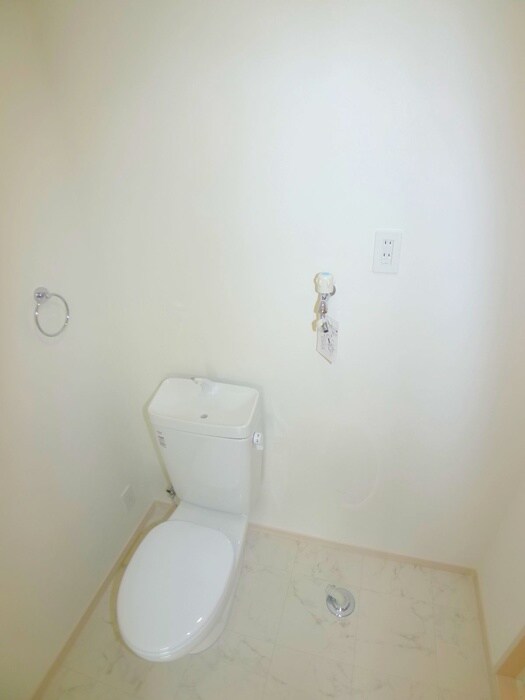 物件内観写真14　(トイレ)