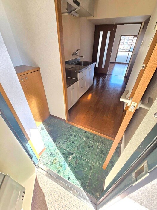 物件内観写真22　(玄関)