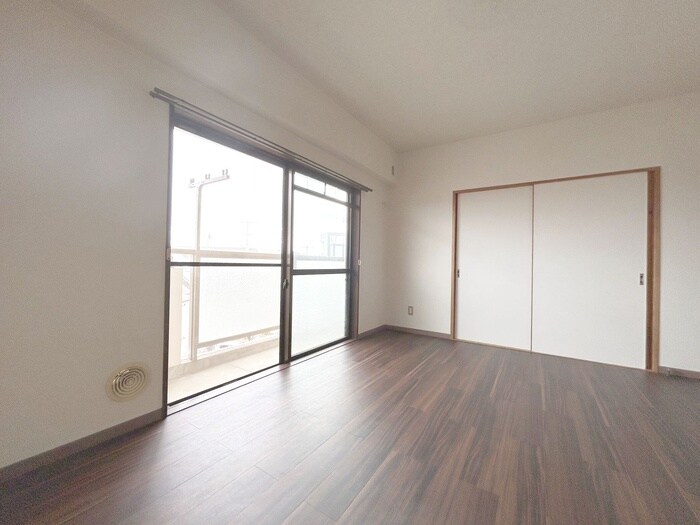 物件内観写真5　(居室)