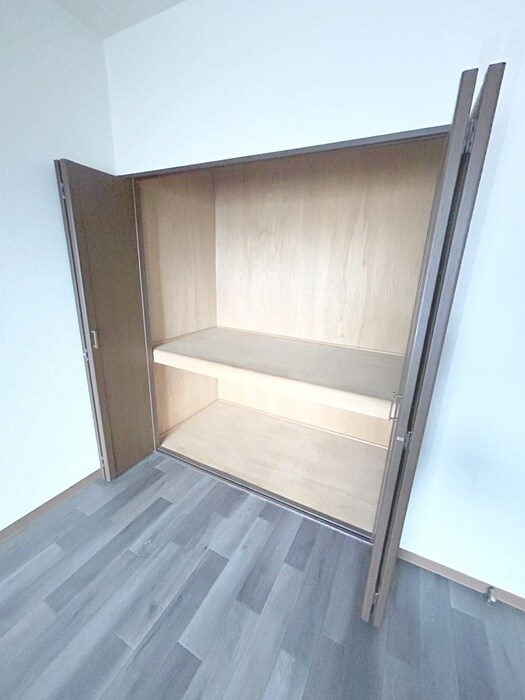 物件内観写真13　(収納)