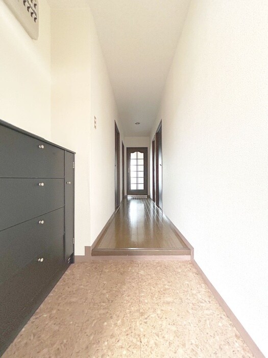 物件内観写真18　(廊下)