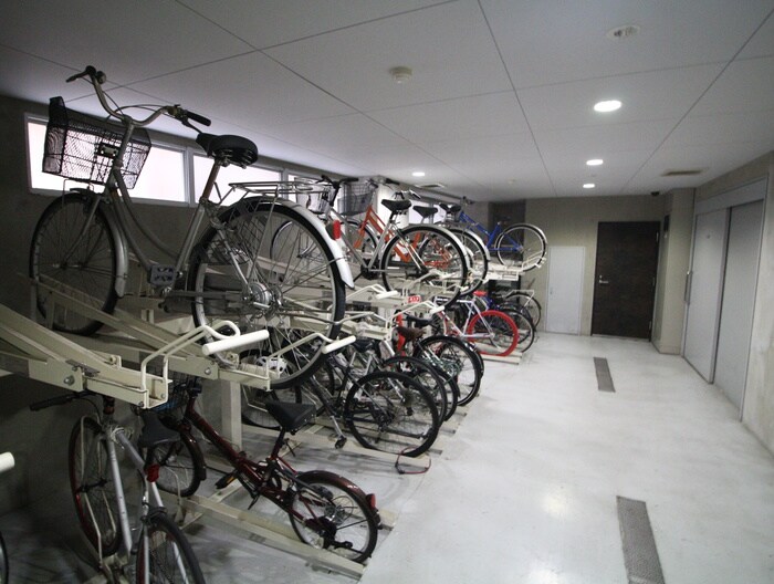 物件外観写真6　(駐輪場)