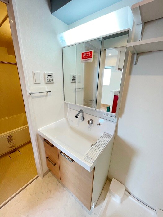 物件内観写真12　(洗面)