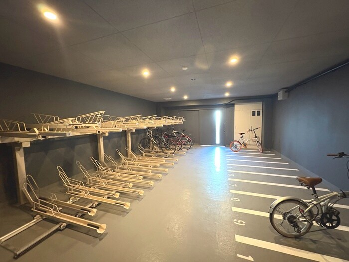 物件外観写真5　(駐輪場)