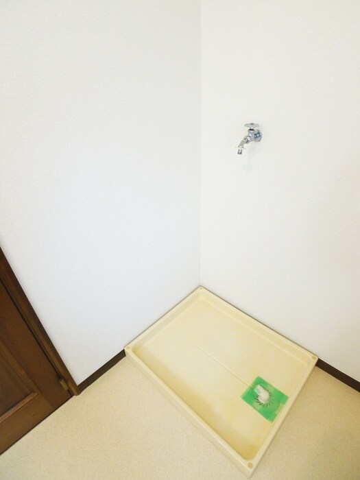 物件内観写真21　(洗濯機置場)