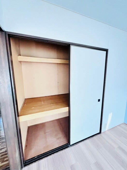 物件内観写真11　(収納)