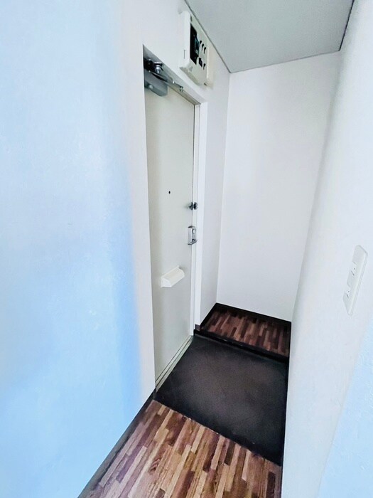 物件内観写真18　(玄関)