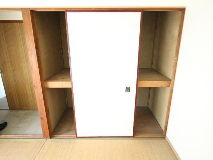 物件内観写真10　(収納)