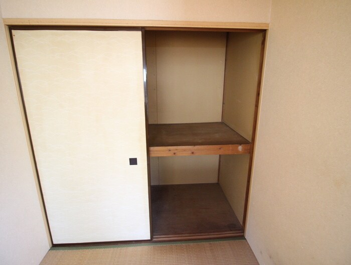 物件内観写真12　(収納)