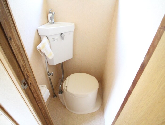 物件内観写真15　(トイレ)