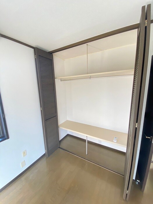 物件内観写真13　(収納)