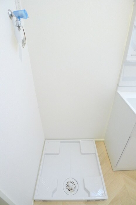 物件内観写真13　(洗濯機置場)