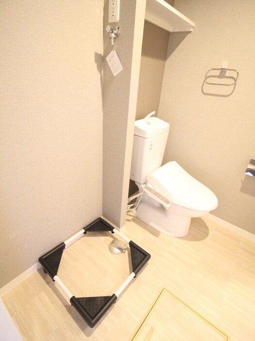 物件内観写真14　(洗濯機置場)