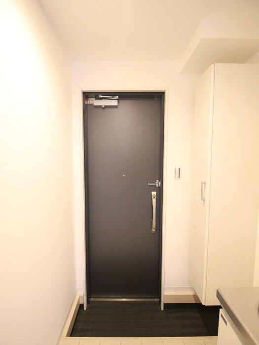 物件内観写真17　(玄関)