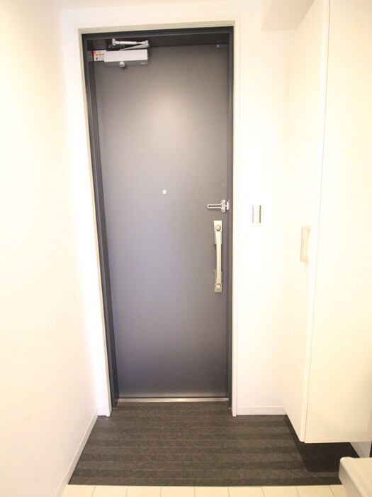 物件内観写真17　(玄関)