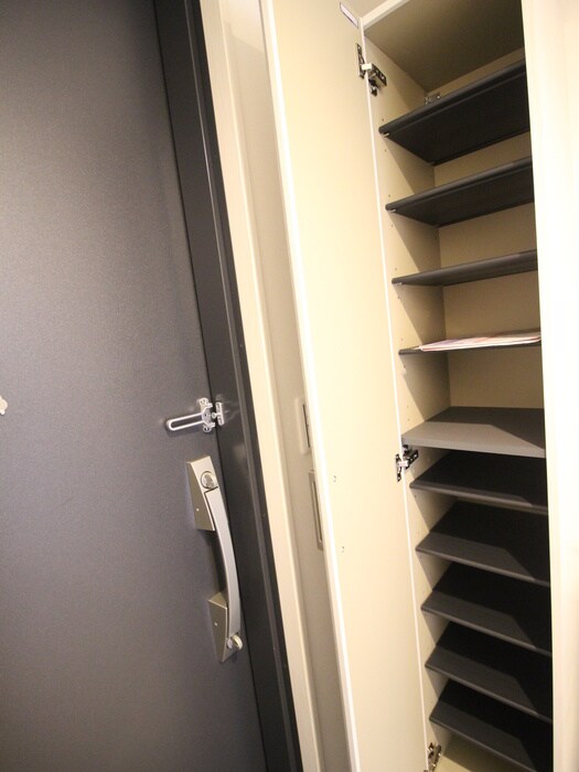 物件内観写真18　(靴箱)