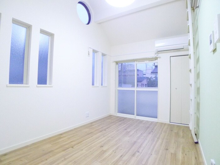 物件内観写真8　(居室)