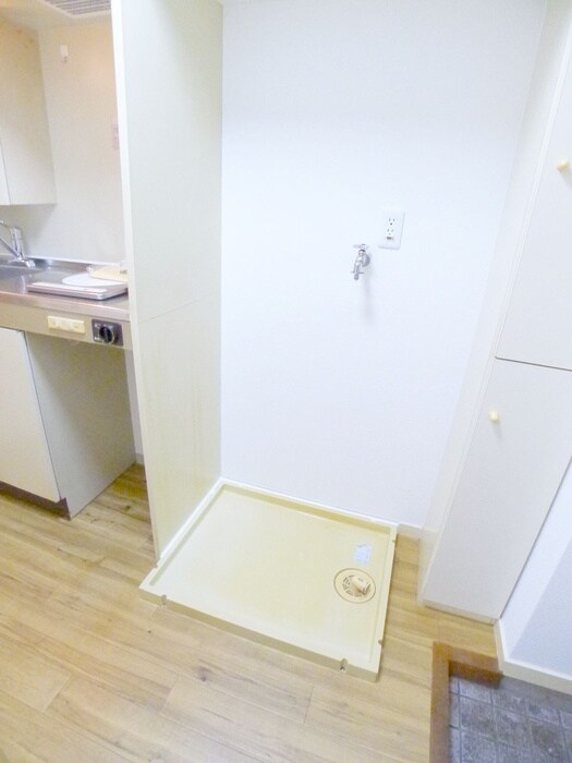 物件内観写真13　(洗濯機置場)