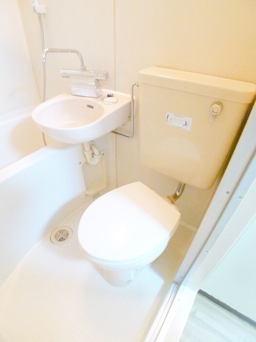 物件内観写真16　(トイレ)